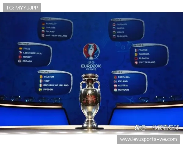 欧联杯小组赛激战正酣，多支豪门球队争夺晋级资格，赛况紧张刺激